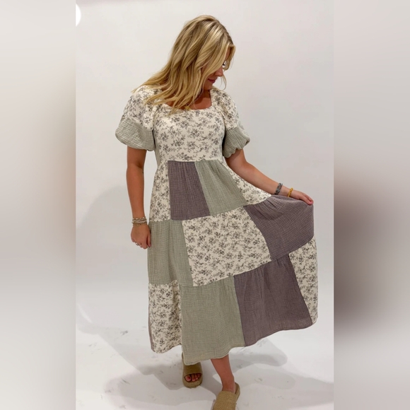 Easel Floral Sage Green & Gray Patchwork Puff Sleeve Square Neck Midi Sun-Dress - Picture 5 of 15